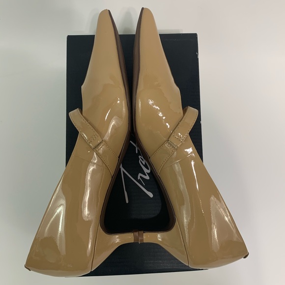 Trotters “Petra” nude patent leather kitten heels - Picture 4 of 8